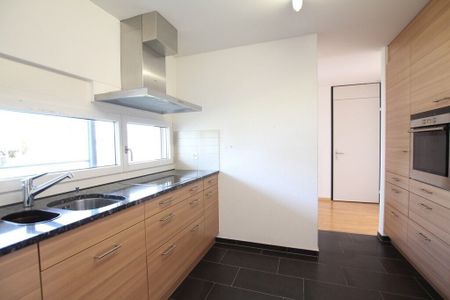 Schöne Attikawohnung im Zentrum der Stadt Wil mit Weitsicht! - Photo 4