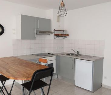 CAEN proche du Port, F2 32 m2 avec parking - Photo 2