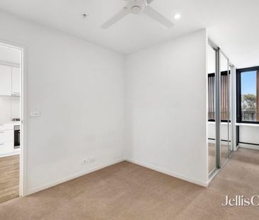 Stylish Ikon Apartment in Glen Waverley - Photo 3