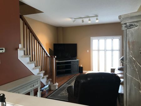 For Lease - 15 CHAPMAN Lane, Hamilton, Ontario - Photo 4