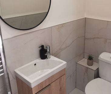 3 Bed Semi-Detached House, Brookhill Drive, LS17 - Photo 6