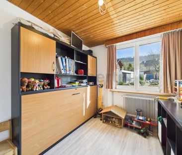 Modern 4.5-room terraced house with garden in Büsserach - Foto 5