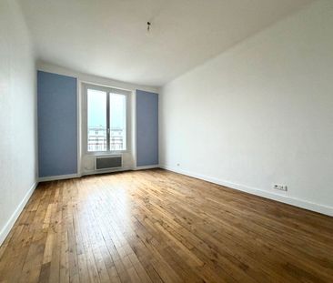 T2 - RUE DE LYON - 65.54 m² - Photo 6