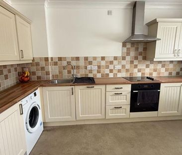 3 bedroom detached house to rent - Photo 4