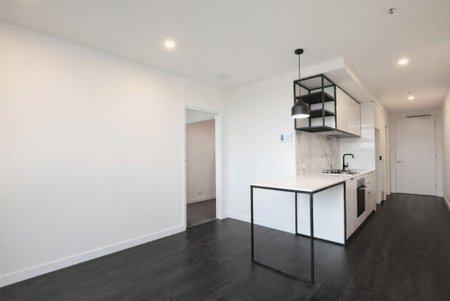 Sleek One-Bedroom Haven in the Heart of Richmond - Photo 2