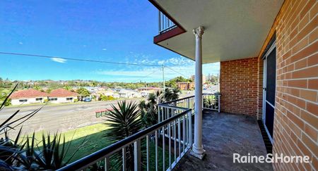 Walking distance to town centre - 2 bedroom unit including water - Photo 2