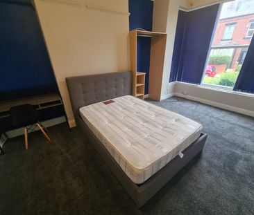 5 Bed - 11 Stanmore Street, Burley, Leeds - LS4 2RS - Student - Photo 3