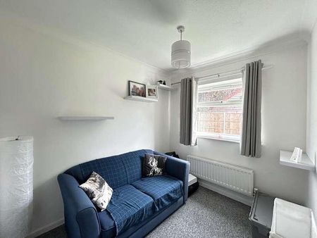 Hereward Close, Aldreth, Ely, Cambridgeshire, CB6 - Photo 2