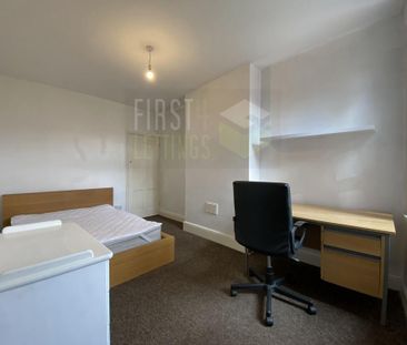 3 bedroom terraced house to rent - Photo 3