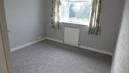 3 bedroom semi-detached house to rent - Photo 3