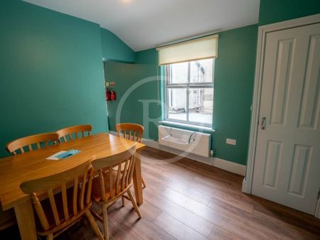 5 Bed - North Parade, Aberystwyth, Ceredigion - Photo 3