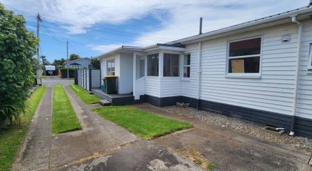 New Plymouth, 3 bedrooms - Photo 5