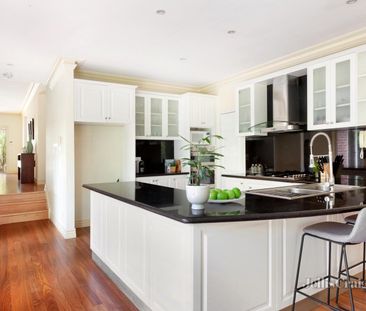 20 Kalang Road, Camberwell VIC 3124 - House For Rent | Domain - Photo 5