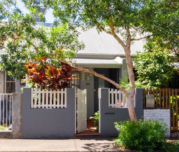 Modern Two Bedroom Terrace in Premiere Position - Photo 4