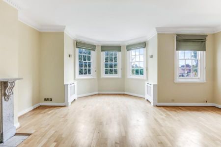 3 bedroom flat to rent - Photo 2