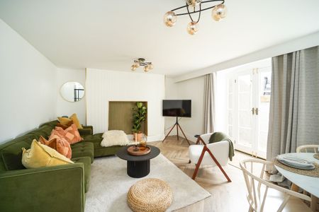 1 Bedroom Home – Medium Let - Photo 3