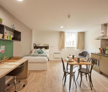 1 bedroom in a flat share to rent - Photo 6