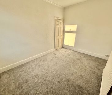 Brierley Cottages, Sutton-In-Ashfield - Photo 6