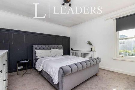 Albert Road, Addlestone, Surrey, KT15 - Photo 4