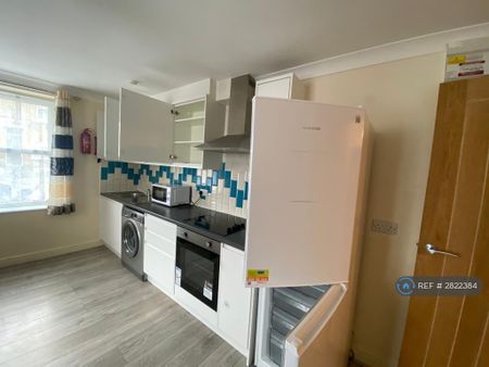 1 bedroom flat to rent - Photo 5