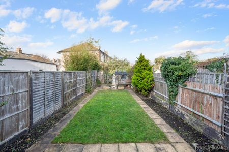 4 bedroom terraced house to rent - Photo 4