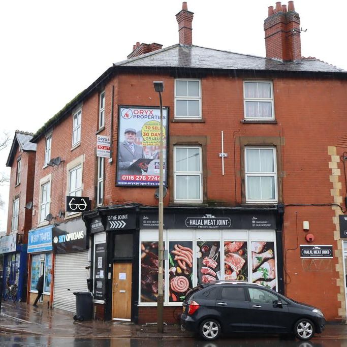 3 bedroom flat to rent - Photo 2