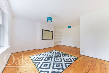 Palace Road, Tulse Hill, London - Photo 2