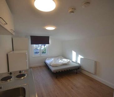 Brownhill Road, London, SE6 - Photo 6