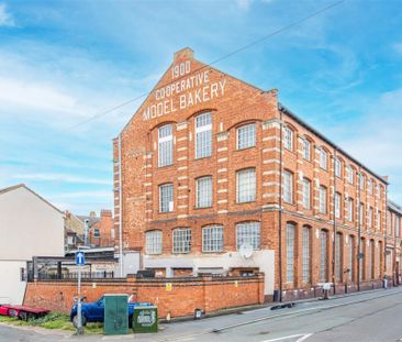 3 bed Apartment To Let - Photo 1