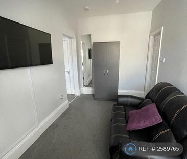 1 bedroom in a house share to rent - Photo 1