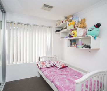 Modern Family Comfort in the Heart of Brabham. Freshly Painted! Nea... - Photo 5