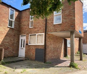 LAINDON, BASILDON - Photo 4