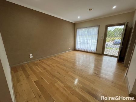 Great Central Location - Photo 3