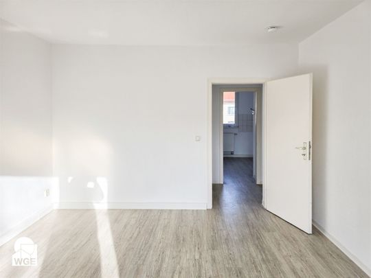 Schöne Wohnung mit Balkon! - Photo 1