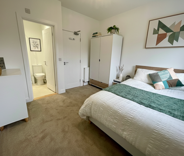 2 bedroom terraced house to rent - Photo 2