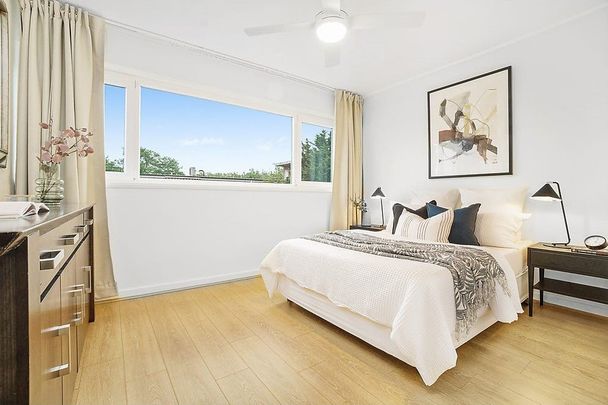 Immaculately Presented, Modern, Light and Bright 2Bdr Apartment! - Photo 1