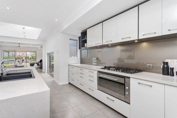 Elevated riverside living - Photo 1