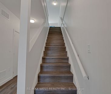 For Lease - 10 Rainwater Lane, Barrie, Ontario - Photo 1