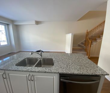 For Lease - 110 Molozzi Street, Erin, Ontario - Photo 5