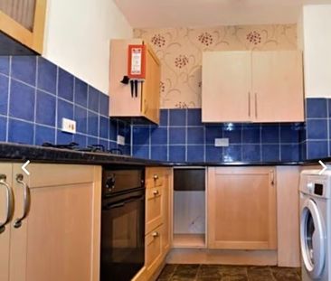 4 Bed - 131a Otley Road, Headingley, Leeds - LS6 3PX - Student - Photo 6
