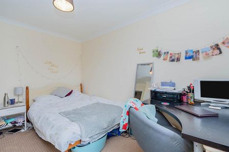 4 bedroom house to rent - Photo 3