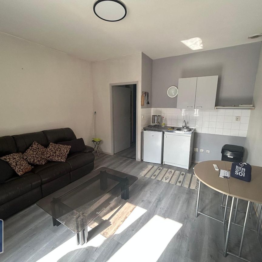 Location Appartement 1 pièce 36m² ST ETIENNE 42100 - Photo 1