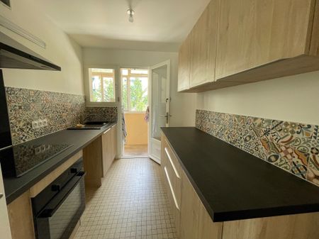 Location Appartement 4 pièces 68m² TOULON 83100 - Photo 4