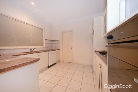 Exceptional Single-Level Elegance That Exceeds Expectations - Photo 5