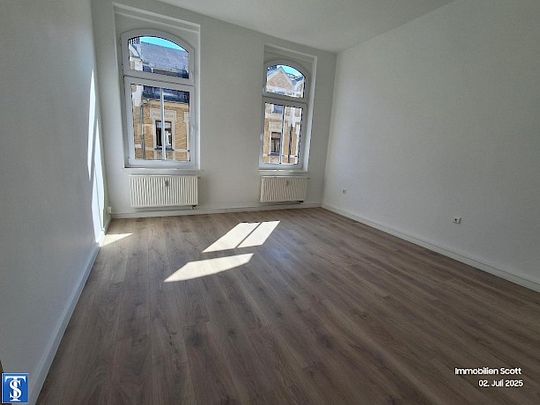 Neu renovierte 4-Zimmer-Wohnung mit Balkon am Stadtrand von Plauen! - Photo 1