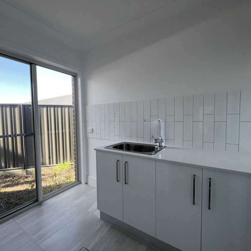 MODERN TWO BEDROOM VILLA - Photo 1