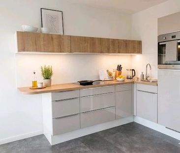 **Befristet Mai-Okt** 2 Zimmer mit Balkon & Garten am Südbahnhof - Foto 4