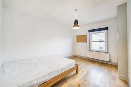 3 bedroom flat to rent - Photo 5