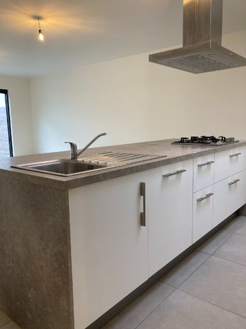 2 slaapkamer app met ruim terras en carport - Photo 3