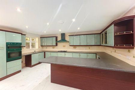 7 bedroom semi-detached house to rent - Photo 5